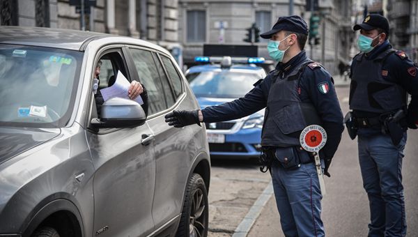 Coronavirus: Campania e Toscana in zona rossa, questa sera l'ordinanza