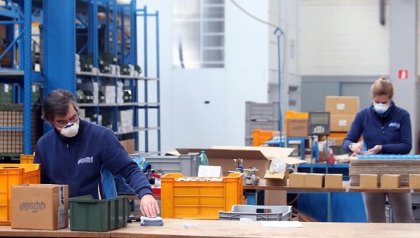 Industria, Istat: a maggio balzo fatturato e ordinativi