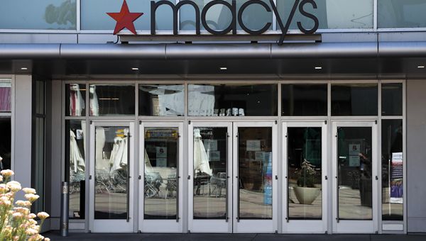 Macy's, trimestrale e guidance 2026 rivista al rialzo spingono il titolo