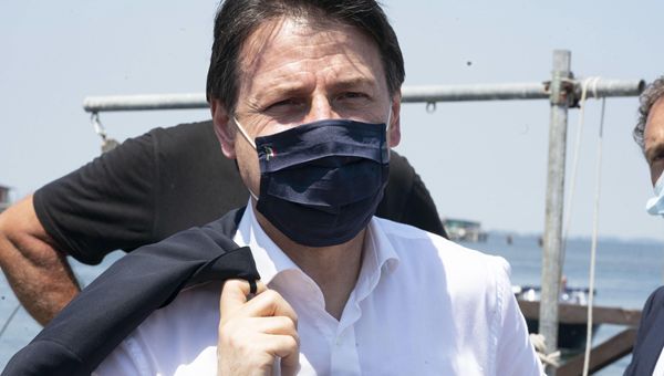 Conte, prorogato stato di emergenza oltre 31 luglio