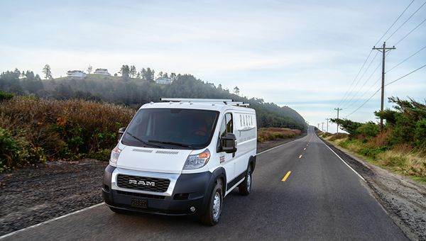 FCA si rafforza nella guida autonoma: con Waymo per il RAM ProMaster