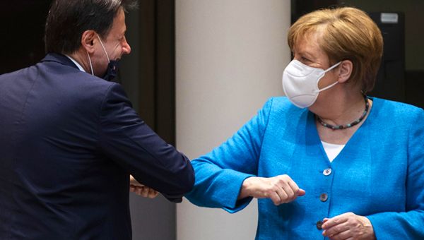 Vertice Ue, Conte: soglia di attenzione alta sul coronavirus, no a ritardi al Recovery Fund