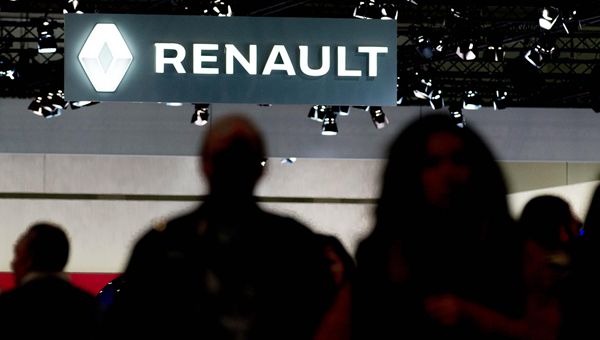 Renault in evidenza a Parigi in scia ai dati sulle vendite