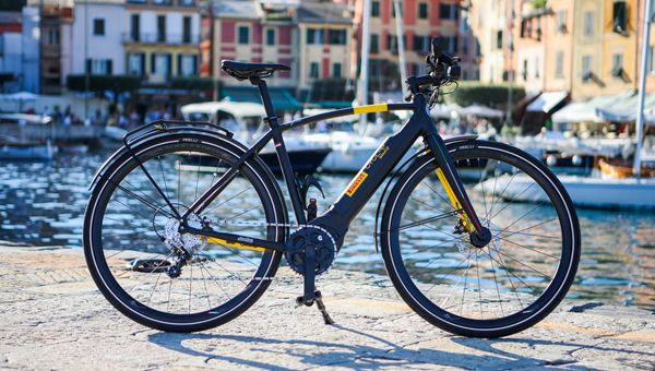 Pirelli presenta le due e-bike Nomades e Montagel per la mobilità sostenibile