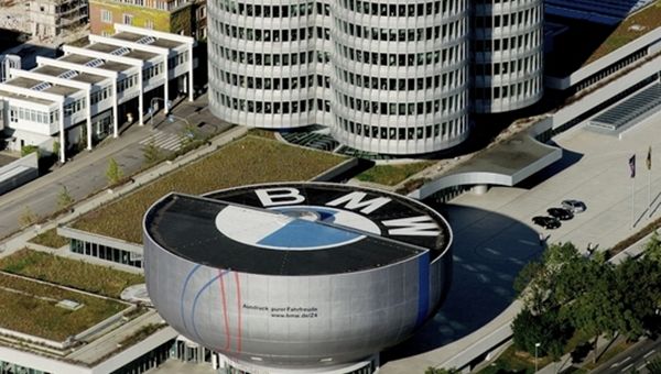 BMW scala la marcia in Cina