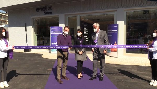 Enel X apre stazione ricarica ultrafast a Roma. Venturini: "Prima di una lunga serie"