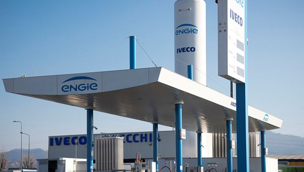 IVECO S-WAY inaugura il "primo miglio" a bio-LNG presso stazione ENGIE di Torino