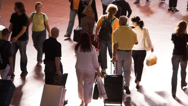 Alitalia chiude conti in rosso ma conferma target breakeven