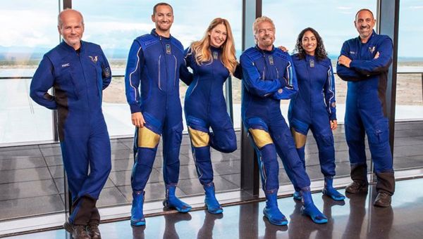 Richard Branson inaugura l'era del turismo spaziale