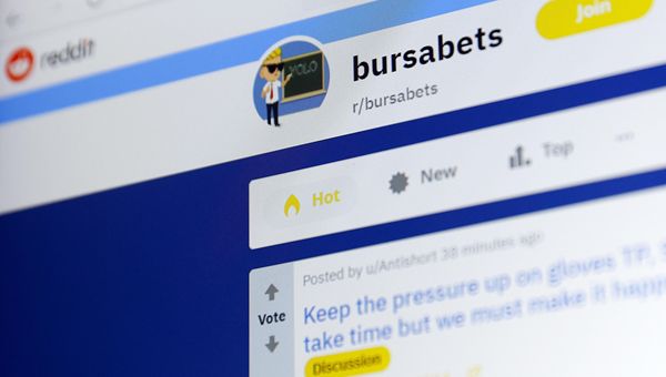 Reddit, nuovo round di finanziamento: punta a valutazione da 10 miliardi