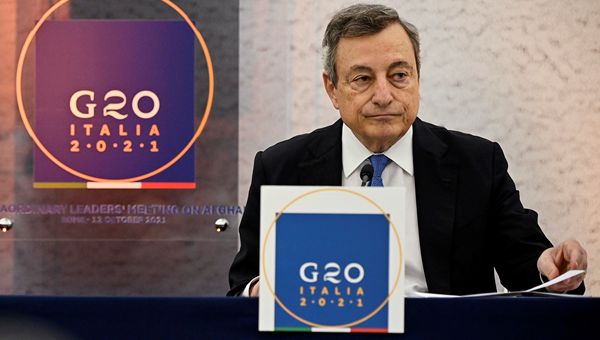 Draghi al Forum di Parigi: "Credibilità dipende da azioni, non dalle parole"