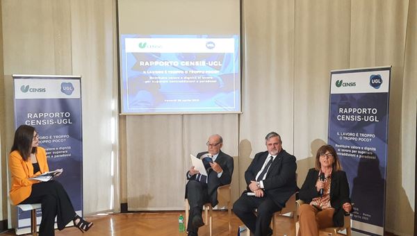 Lavoro, rapporto Ugl-Censis: per un italiano su quattro professione non in linea con gli studi