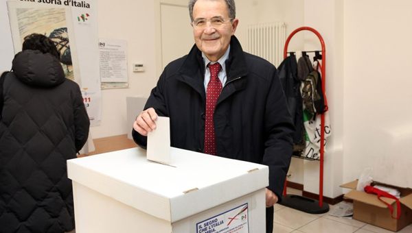 Romano Prodi pronto a votare alle primarie del PD