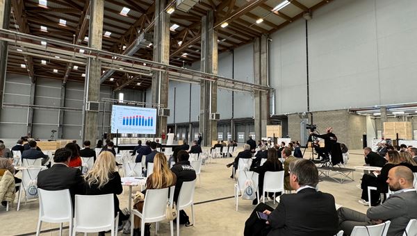 Cargo aereo alle prese con digitalizzazione e geopolitica