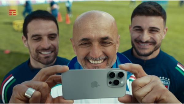 Tim, on air lo spot dedicato alla nuova App MyTIM con Luciano Spalletti e gli azzurri della Nazionale