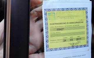 RC Auto, prezzo medio scende a 422 euro: le province che pagano di più
