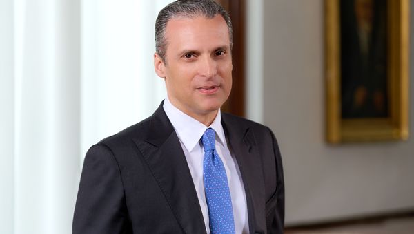 Intesa Sanpaolo leader negli USA con operazioni da 50 miliardi di dollari