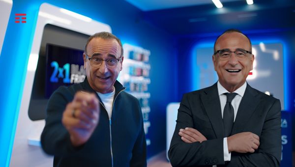 TIM: on air spot dedicato al Black Friday, protagonista Carlo Conti