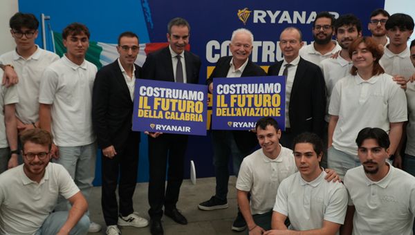 Ryanair: 300 nuovi posti di lavoro in Calabria per la manutenzione della flotta Ryanair: 300 nuovi posti di lavoro in Calabria per la manutenzione della flotta