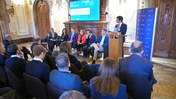 Luiss: l’IA ridisegna la comunicazione, superando influencer e formati immersivi