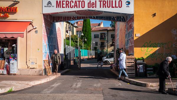 Roma, i box inutilizzati diventano asset culturali: al Trullo nasce "Il Mercato dell’Arte"