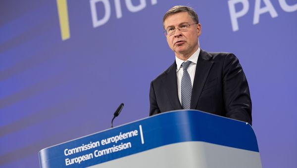 Dombrovskis: elezione Pierrakakis è momento simbolico importante per Grecia ed Eurozona