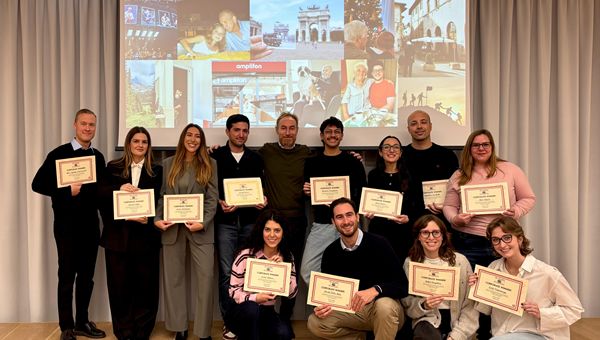 Amplifon ripercorre "75 anni di emozioni" con una raccolta di fotografie