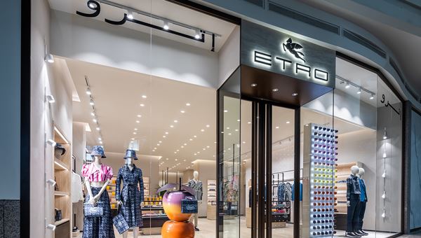 Etro, la famiglia vende a un pool di investitori. L Catterton mantiene la maggioranza