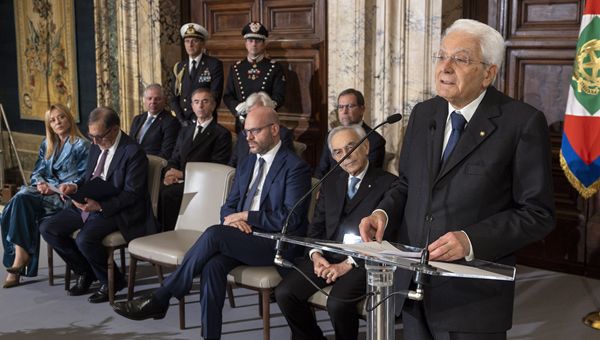 Mattarella: "Coltiviamo ogni spiraglio di pace permanente"