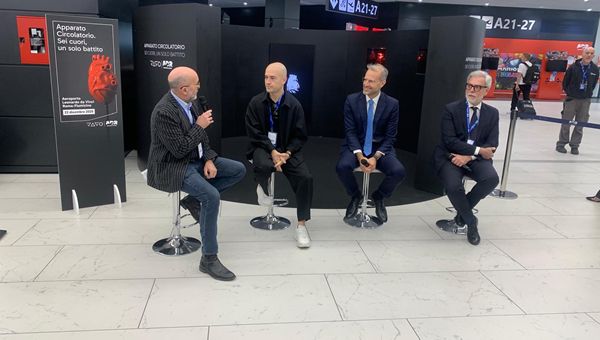 ‘Apparato Circolatorio’ di Jago al T1 dell’Aeroporto di Roma Fiumicino