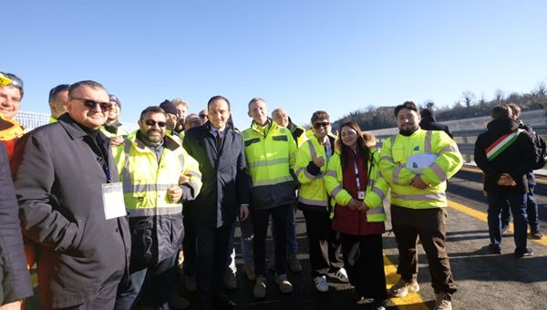 Apre al traffico l’A33 Asti–Cuneo: Rixi e Cirio al taglio del nastro