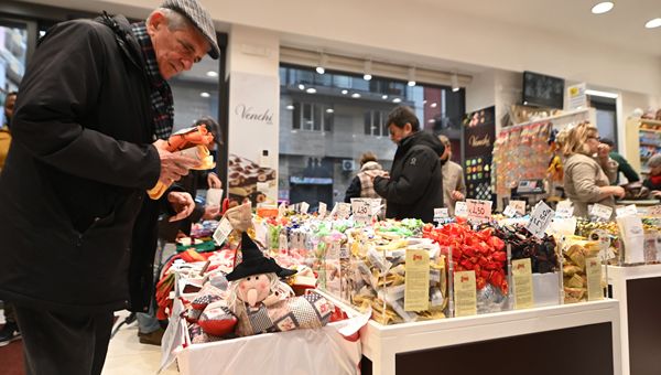 Epifania, Confesercenti-Ipsos: il 66% prepara la calza. Spesa media 64 euro