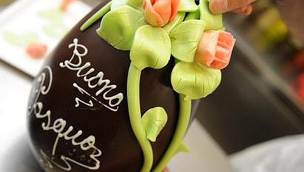 Pasqua: sulle tavole degli italiani tornano le sorprese tra uova e colombe