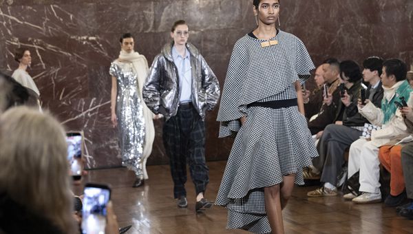 Lusso, BofA: ricavi in crescita nel 2026 con fattori ciclici e secolari, ma margini stabili