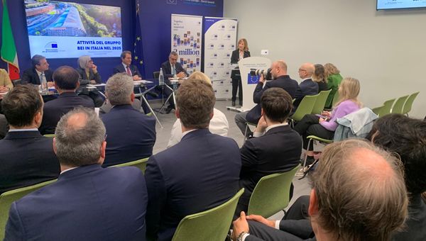 Oltre 12 miliardi per transizione energetica e competitività: presentato Bilancio 2025 della BEI
