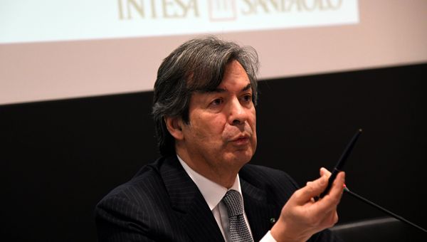 Intesa, Messina: nuovo piano "ambizioso ma con rischio operativo zero"