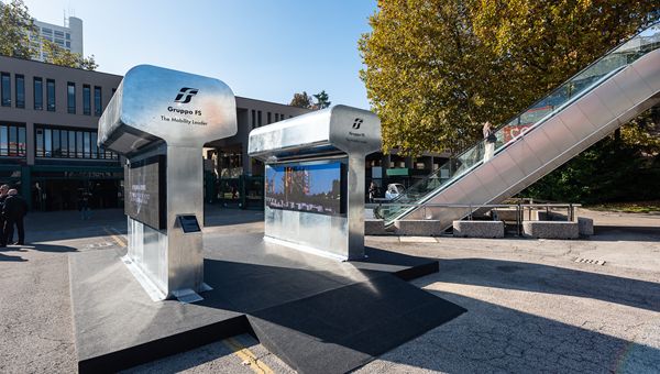 Gruppo FS: a Cortina l'installazione "Pensiero Binario"