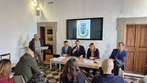 Castel San Pietro Romano, piú fibra e meno antenne Tv: firmata intesa Open Fiber-Comune