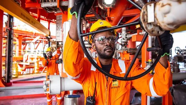 Eni conferma importante scoperta di petrolio nell'offshore dell'Angola