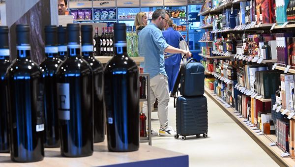 Lagardere, fatturato 2025 sale a 9,35 miliardi di euro trainato da divisione Travel Retail