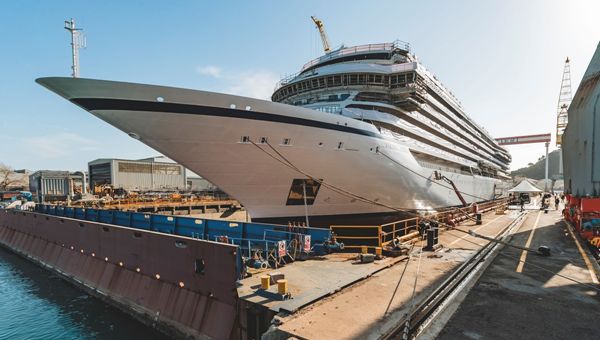 Fincantieri, varata ad Ancona "Viking Libra": prima nave crociera al mondo alimentata a idrogeno