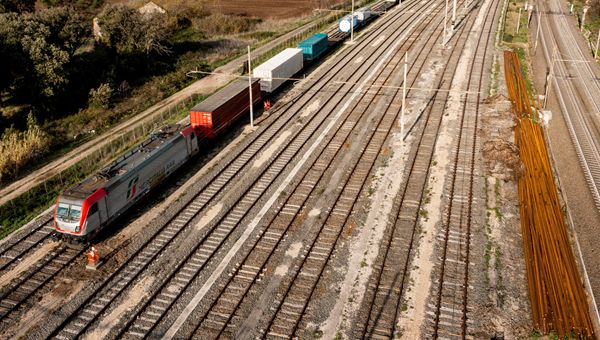 FS Logistix e Logtainer avviano nuovi treni merci da Genova e Vado verso Verona e Milano