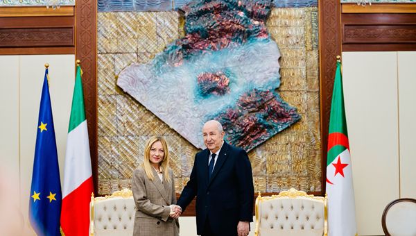 Italia-Algeria, Meloni: "Rafforziamo cooperazione e flusso di gas"