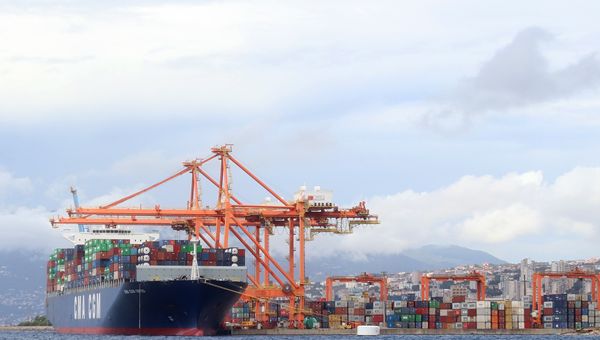 Capital Economics: pedaggio a Hormuz equivarrebbe a "nazionalizzazione di fatto" dello stretto