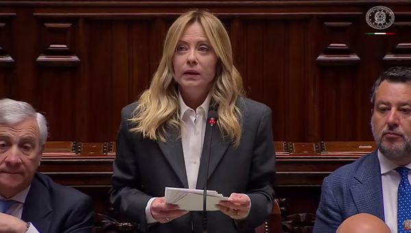 Meloni alla Camera: "Né dimissioni, né rimpasto. Rischio shock energetico: mio dovere fare tutto il possibile"