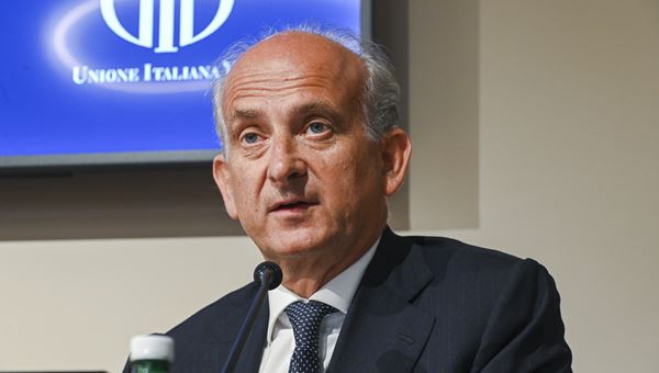 Vino, consumi, mercati e nuovi trend: tutti i numeri e l'analisi Uiv al Vinitaly