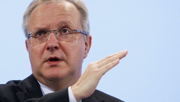 Rehn, fiducia nelle istituzioni italiane. Bruxelles sosterrà il Paese