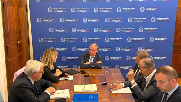 Natuzzi: tavolo permanente al Mimit con azienda, sindacati e Regioni