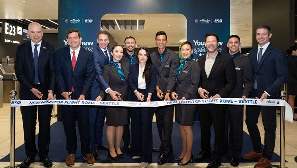 Alaska Airlines inaugura il volo diretto Seattle–Roma