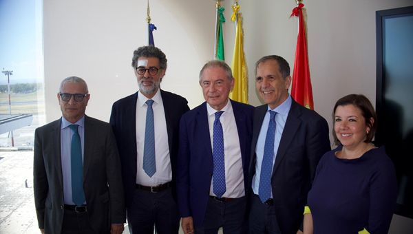 Aeroporti di Catania e Comiso, visita di Urso: focus sul processo di privatizzazione